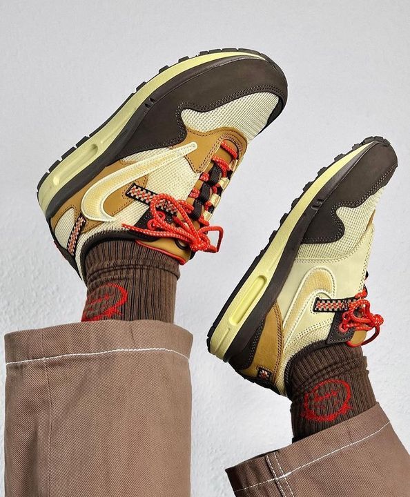 Nike Air Max 1 x Travis Scott "Baroque Brown"